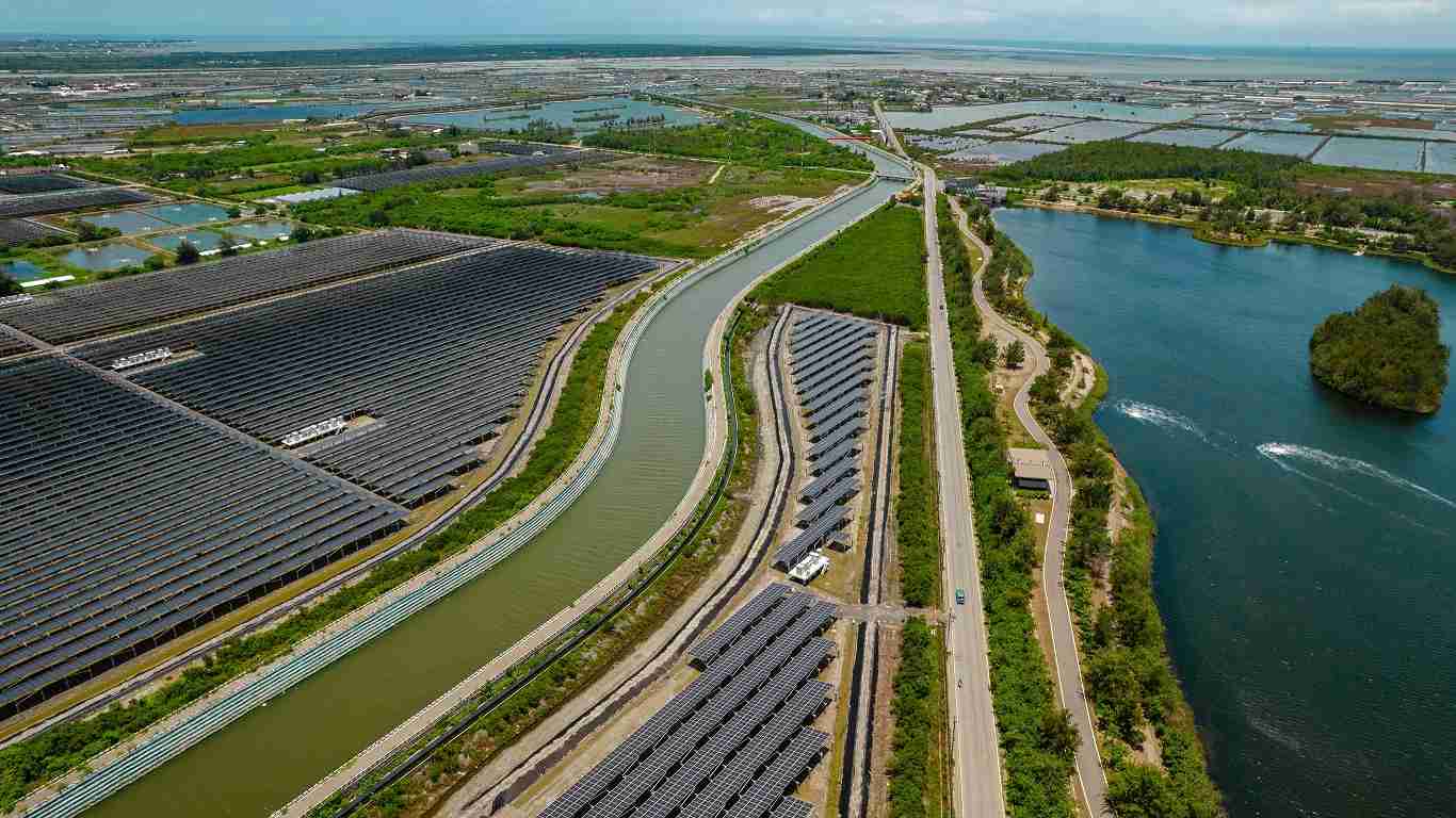 赏金国际能源事业提供智慧能源管理、、、、太阳能监控管理、、、全方位电厂建置及运维解决方案，，，，并拥有管理超过6000案场的经验